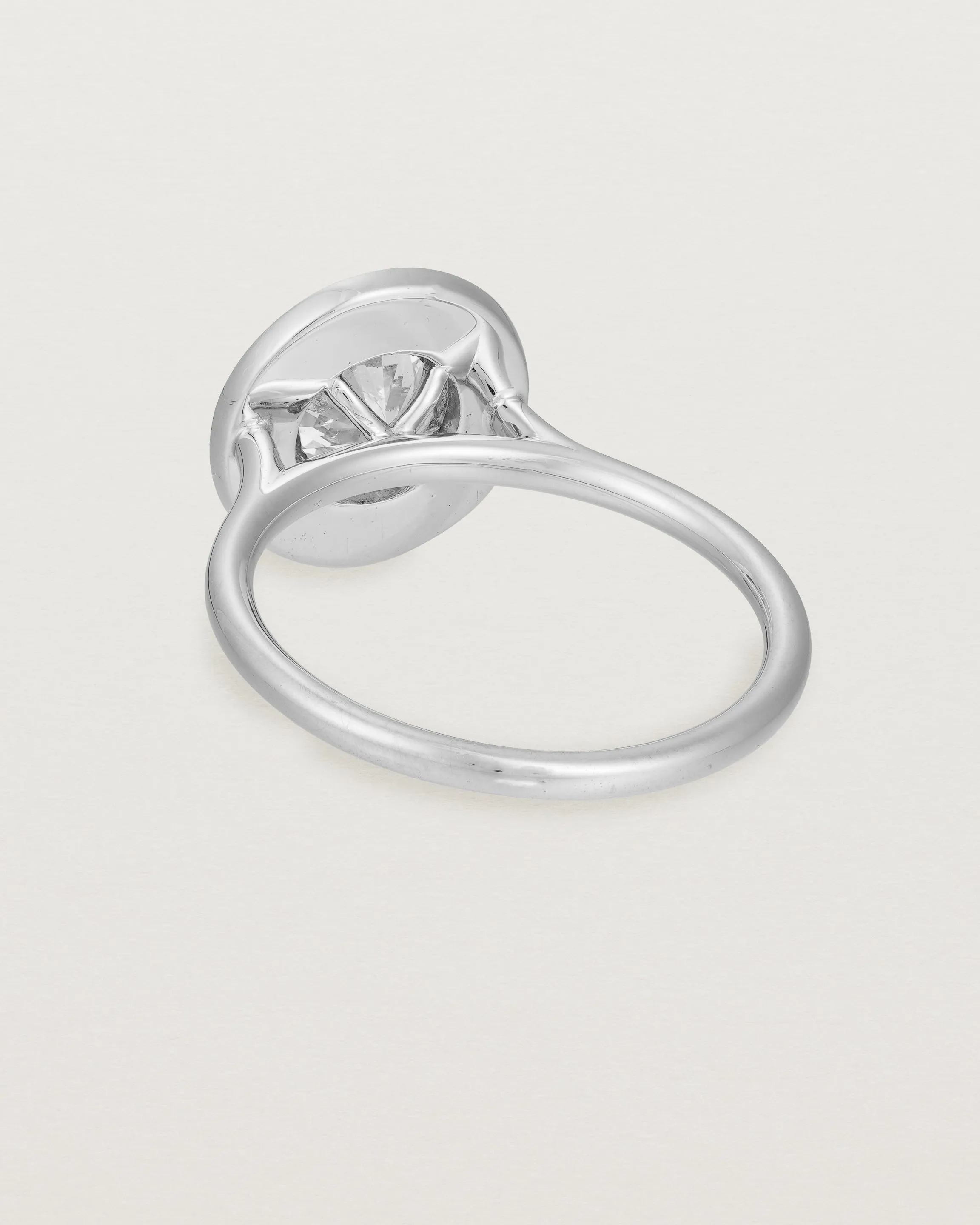 Imogen Halo Ring | Laboratory Grown Diamonds