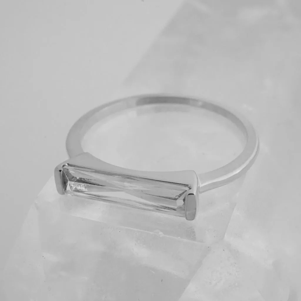 Lorena Baguette Ring