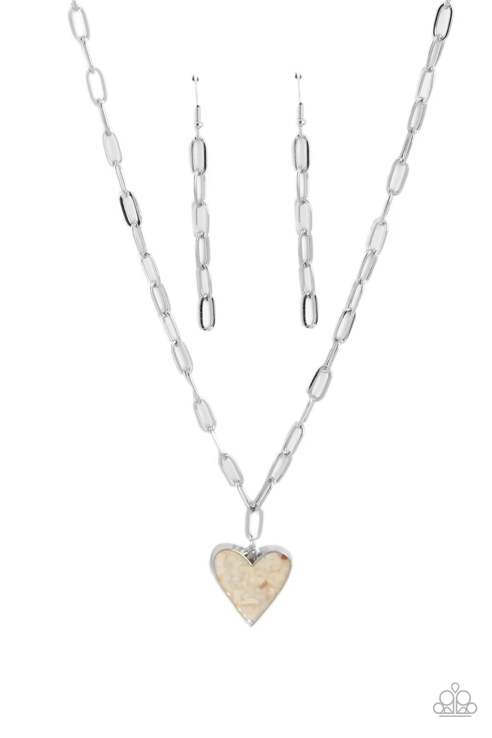 Necklaces Kiss and SHELL - White