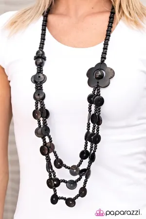 Paparazzi Necklace ~ Honolulu Hula - Black