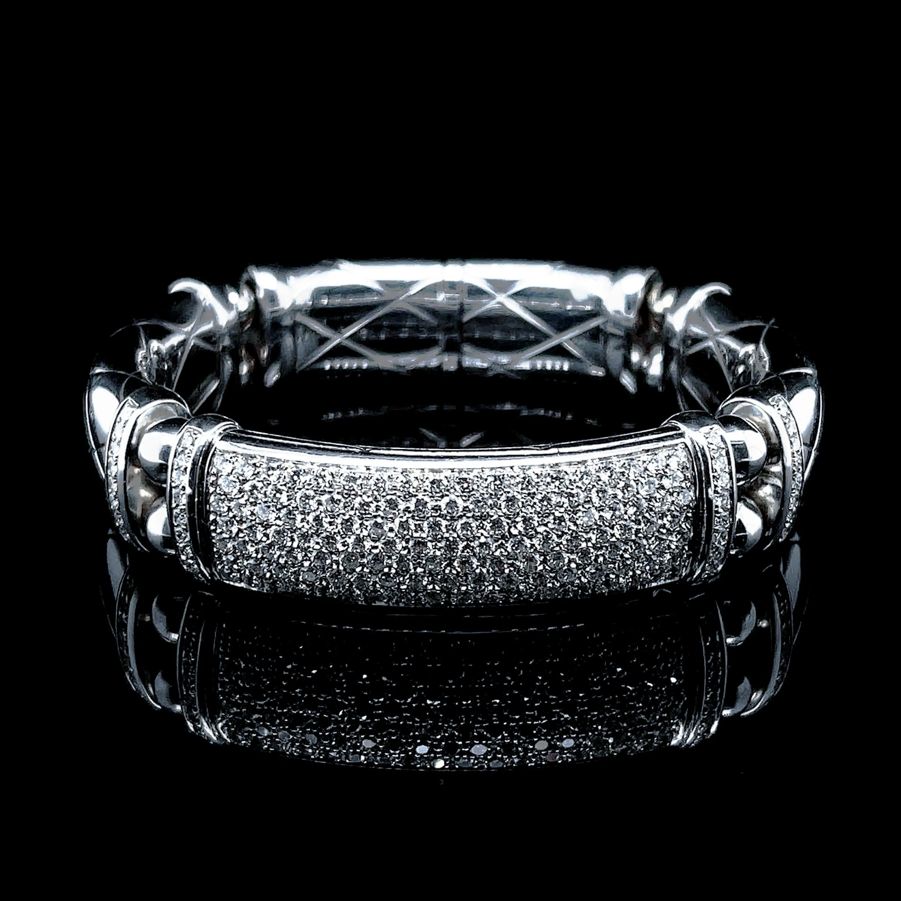 PREORDER | Bar Round Paved Bracelet Diamond Bangle 18kt