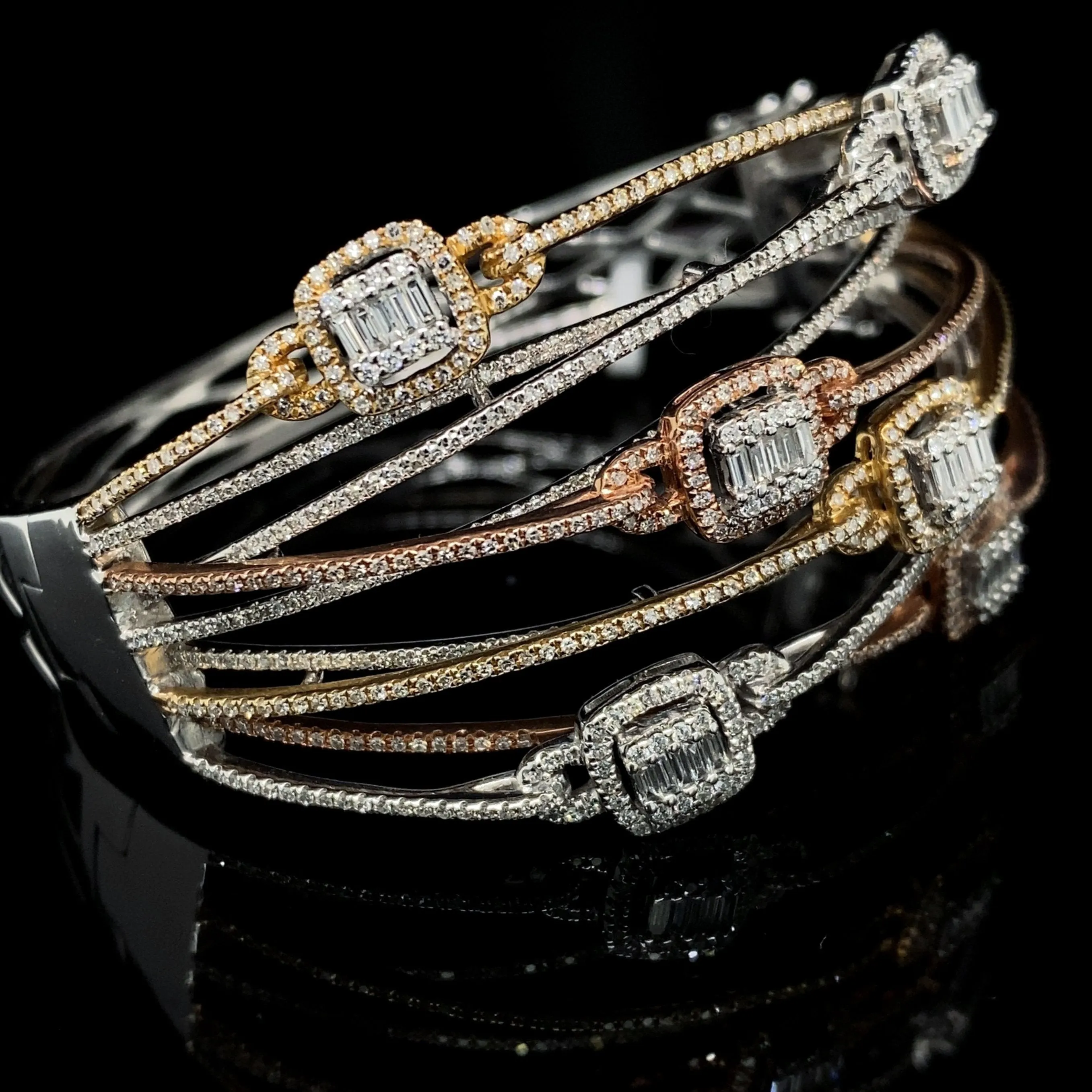 PREORDER | Multi-Tone Crossover Diamond Bangle 14kt