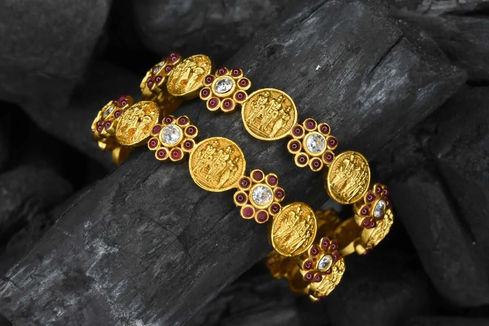 Ram Parivar Ruby Emerald Bangles