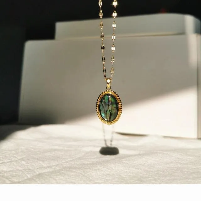 Vintage Water Drop Pendant Necklace