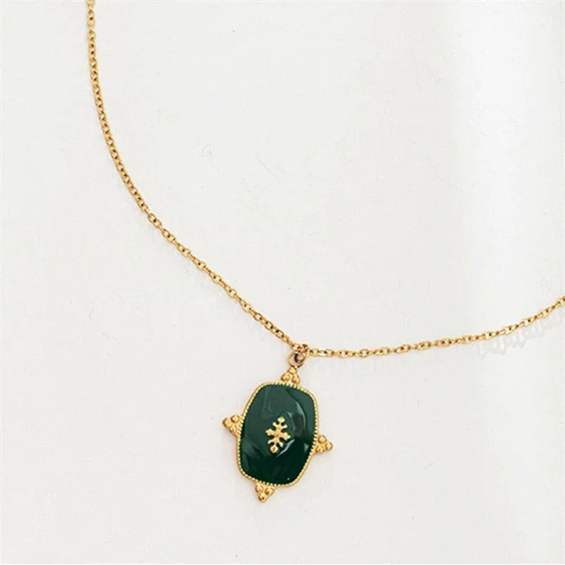 Vintage Water Drop Pendant Necklace